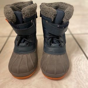 Boys size 9 Snow Boots